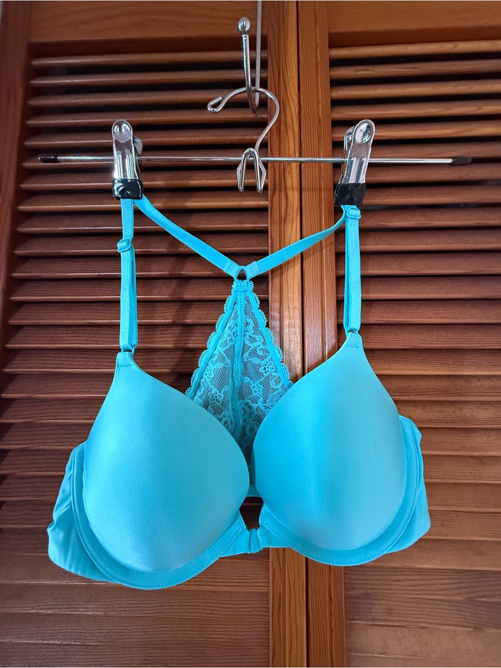 Victoria’s Secret new tags on Light Blue Lace-Back T-Shirt Bra -